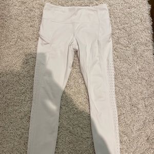 BRAND NEW WHITE ATHLETA 7/8 LEGGINGS